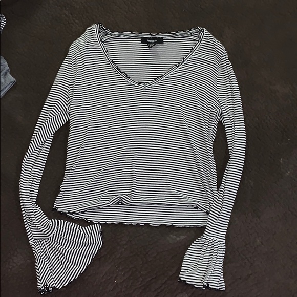 Top - Picture 1 of 2